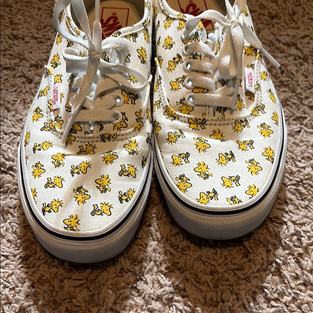 Vans Peanuts/Woodstock Sneakers size men’s 7.5//womens 9